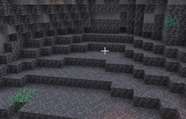 5 Deepslate Emerald Ores 400 Blocks Away from Spawn